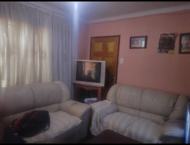 2 BEDROOM HOUSE FOR SALE IN KATLEHONG SOUTH